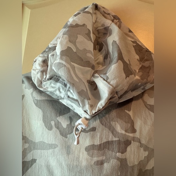 Champion Camouflage Women Hooded Jacket - Picture 4 of 9